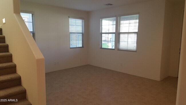 Building Photo - 2258 S Wallrade Ln