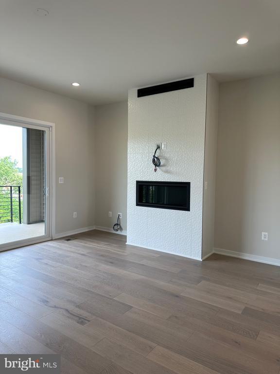 Building Photo - 22272 Rivanna Shore Terrace