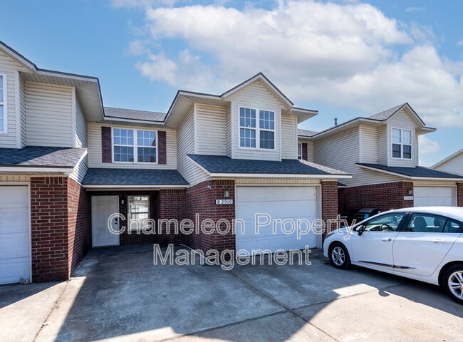 Building Photo - 2910 Dawn Ct