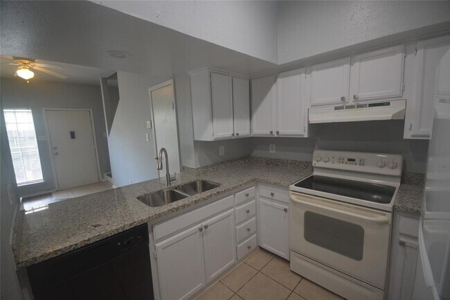 Building Photo - 8731 Village of Fondren Dr