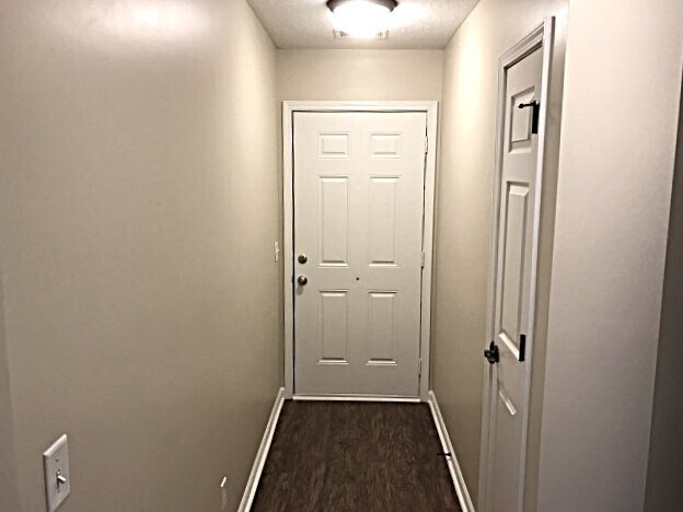 Building Photo - 121 Sterling Dr