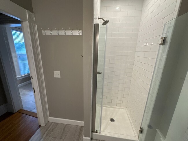 Building Photo - W King Ave 101-101.5 MLR