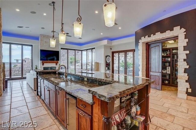 Building Photo - 1608 Liege Dr