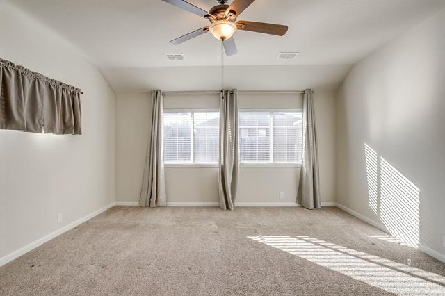 Building Photo - 817 Woodmark Dr