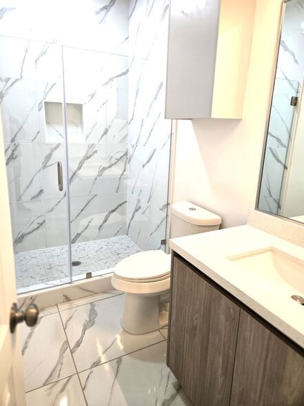 Building Photo - 3201 Magdalena St