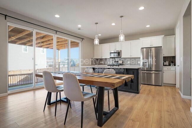 Building Photo - 27837 E 9th Ln