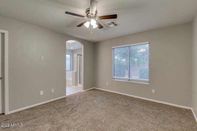 Building Photo - 8639 W Fullam St