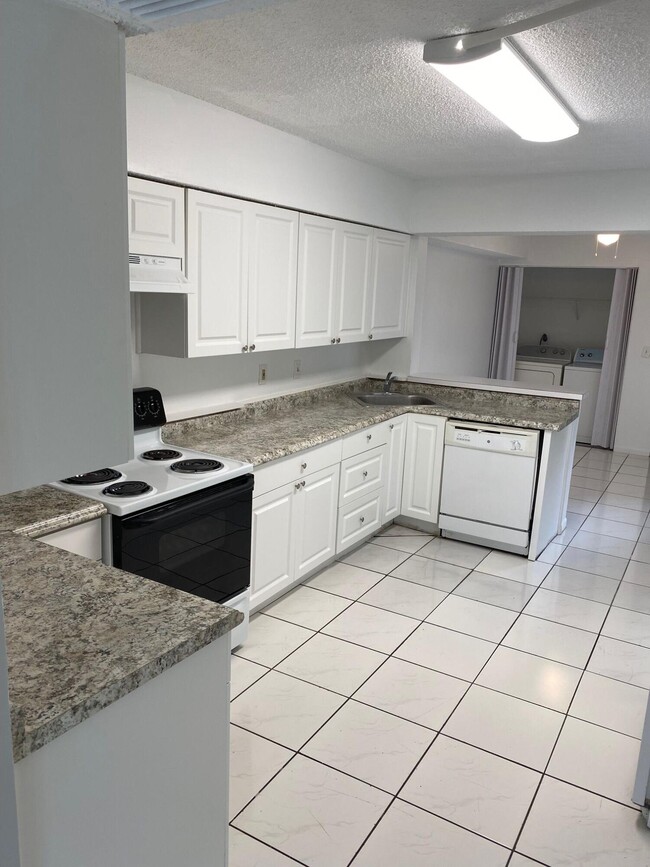 Building Photo - 11405 NW 35th St