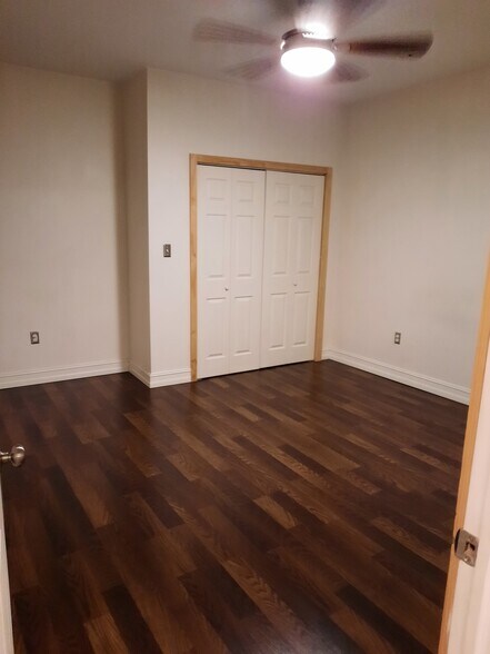 Building Photo - 247 Main St