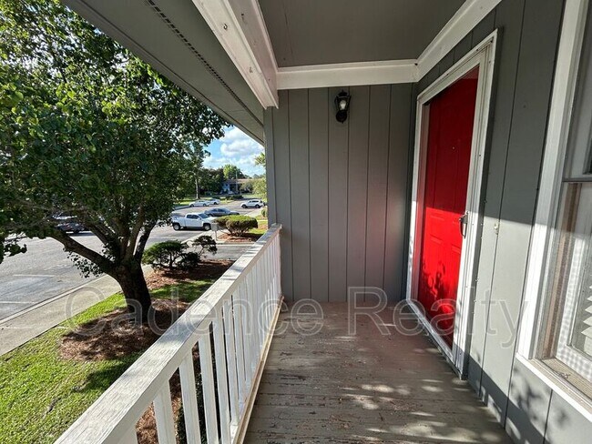 Building Photo - 4194 Spirea Dr