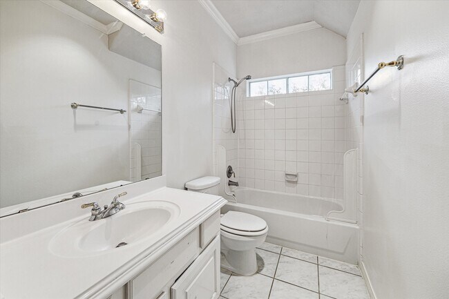 Building Photo - 2838 Briarhurst Park