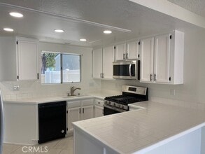 Building Photo - 26941 Stonehaven