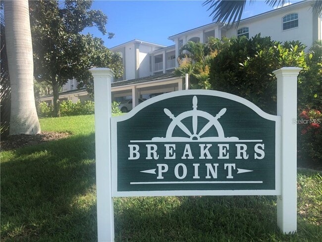 Building Photo - 130 Breakers Ct