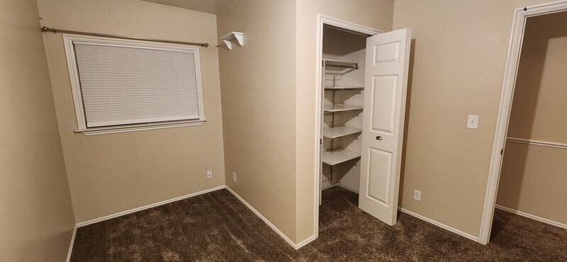 Building Photo - 479 E 820 S