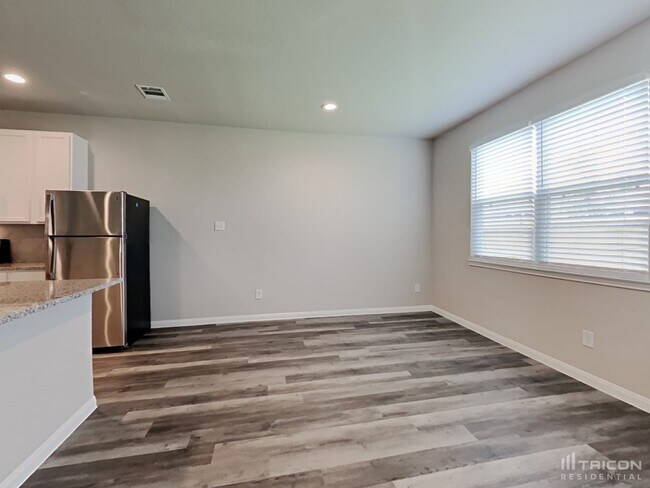 Building Photo - 3465 Wooded Ln