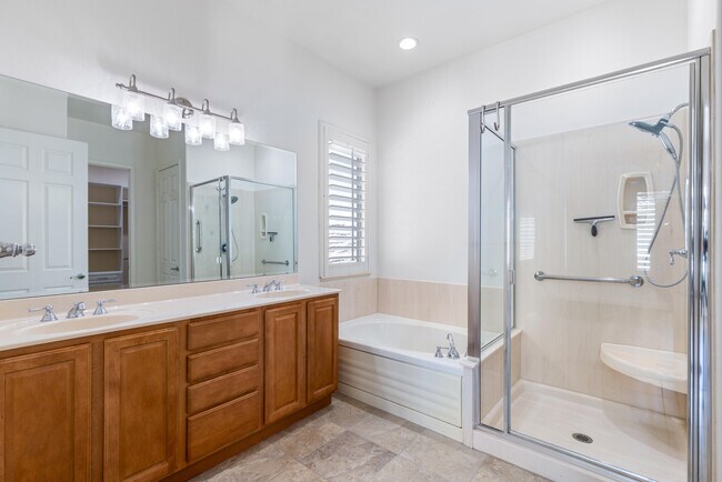 Building Photo - 40378 Corte San Carlos