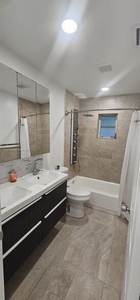 Building Photo - 4337 SW 49th St