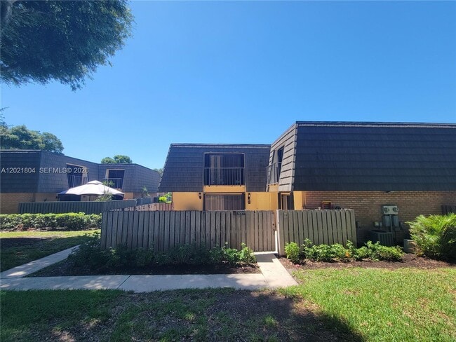 Building Photo - 3227 32nd Way