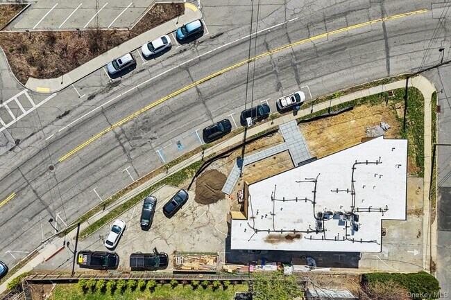 Building Photo - 325 Manville Rd