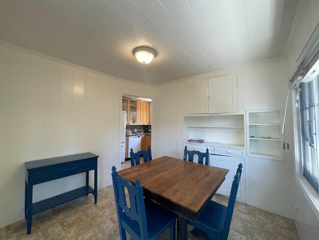 Building Photo - 501 Palmer Ln