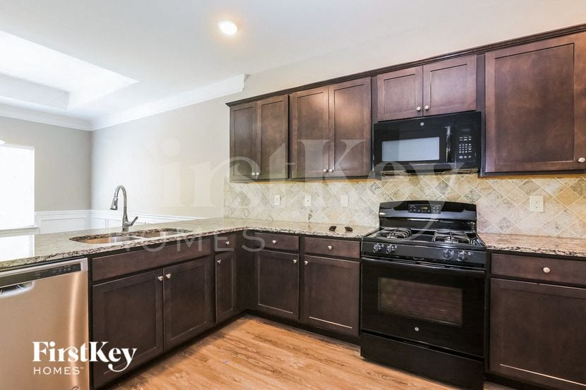 Building Photo - 566 Massey Ct