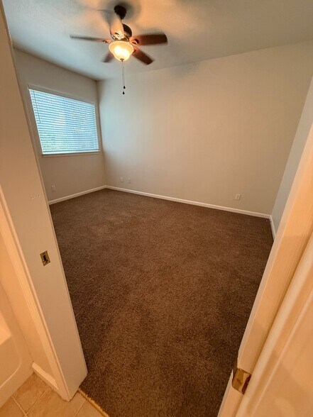 Building Photo - 23 Morning Rose Way