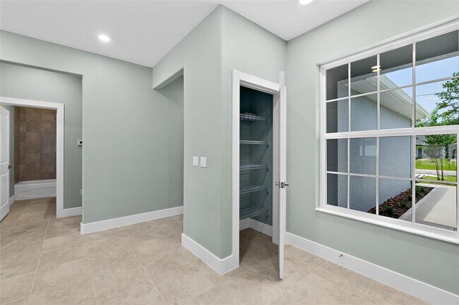 Building Photo - 13 Karas Trail