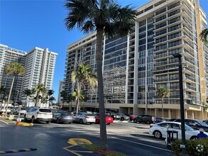 Building Photo - 2049 S Ocean Dr
