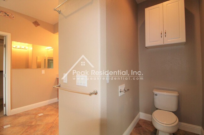 Building Photo - Wonderful 4bd/2.5ba Elk Grove Home with 3 ...