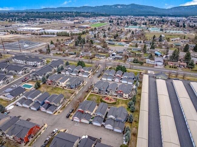 Building Photo - 3324 E Garin Ct