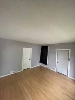 Building Photo - 2576/2576A N Pierce