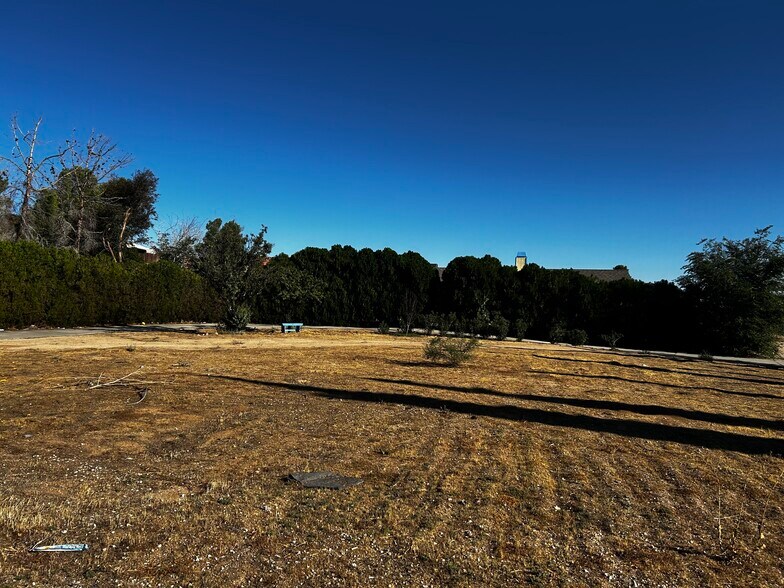 Building Photo - 16792 Nisqualli Rd