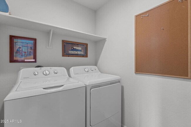 Building Photo - 18 W Monte Cristo Dr