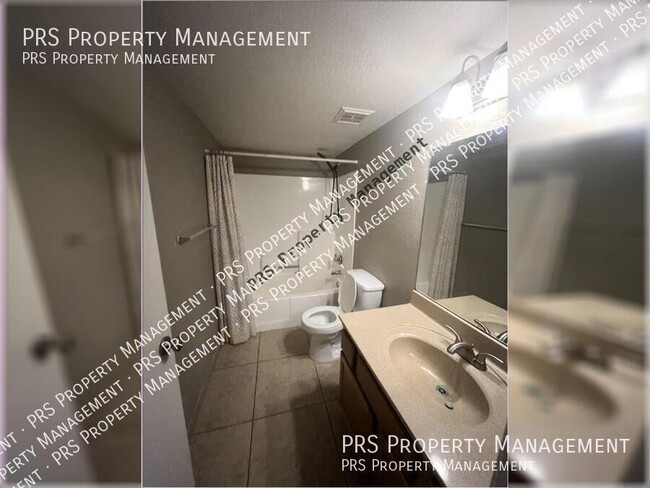 Building Photo - 925 S Longmore