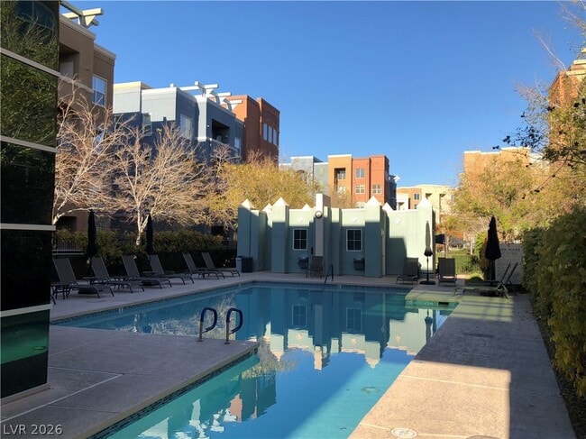 Building Photo - 68 E Serene Ave