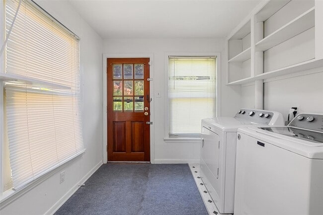 Building Photo - 1206 Larkwood Dr
