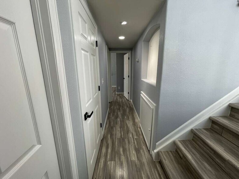 Building Photo - 4521 Gibraltar St