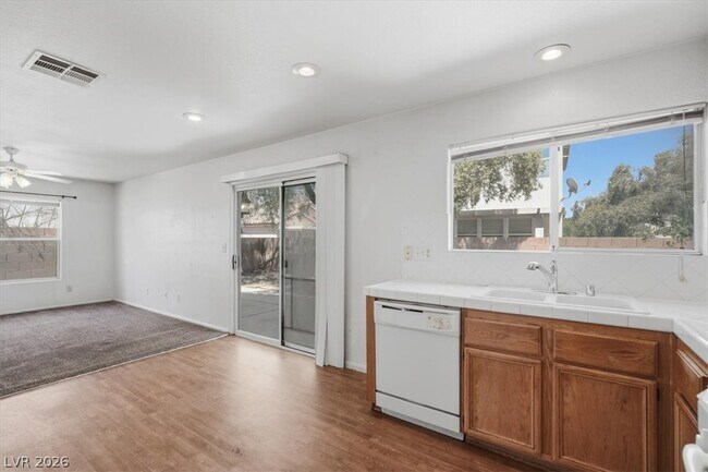 Building Photo - 8436 Warthen Meadows St