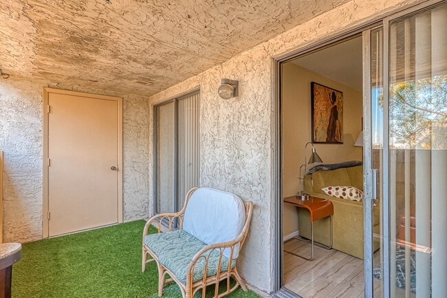 Building Photo - 8433 Hearth Dr