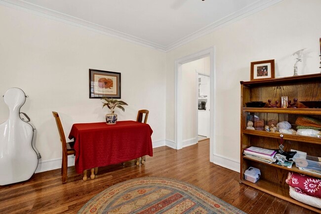 Building Photo - 554 Sheridan Square