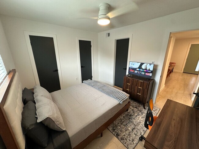 Building Photo - 1317 Newning Ave