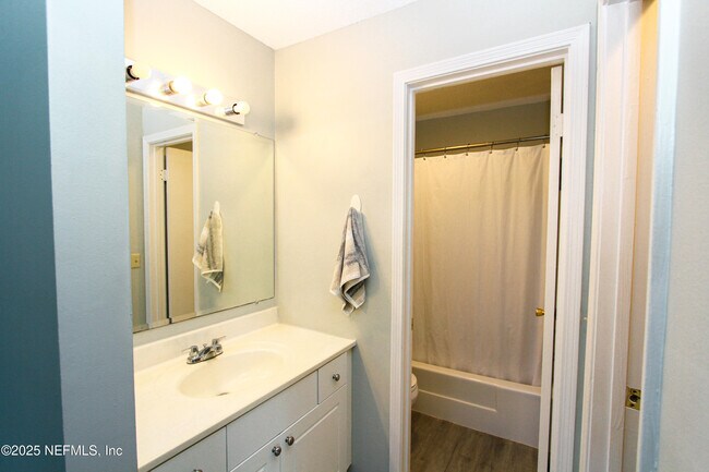 Building Photo - 10200 Belle Rive Blvd