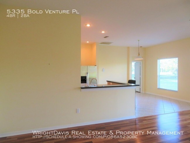 Building Photo - 4/2 in Lexington Oaks Golf Course Community