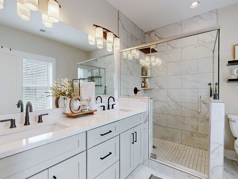 Building Photo - 206 Charlotte Everly Cir