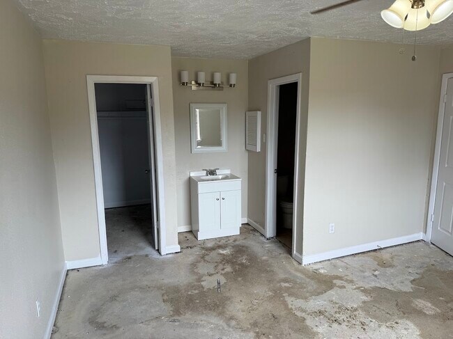 Building Photo - 16528 Monte Carlo Ln