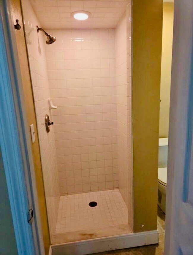 Building Photo - Cozy 2-Bedroom Home for Rent