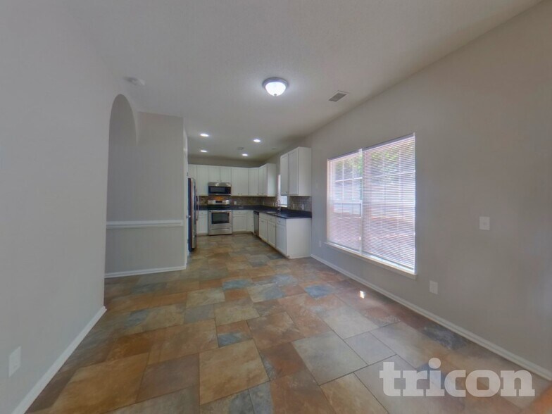 Building Photo - 175 Walmsley Pl