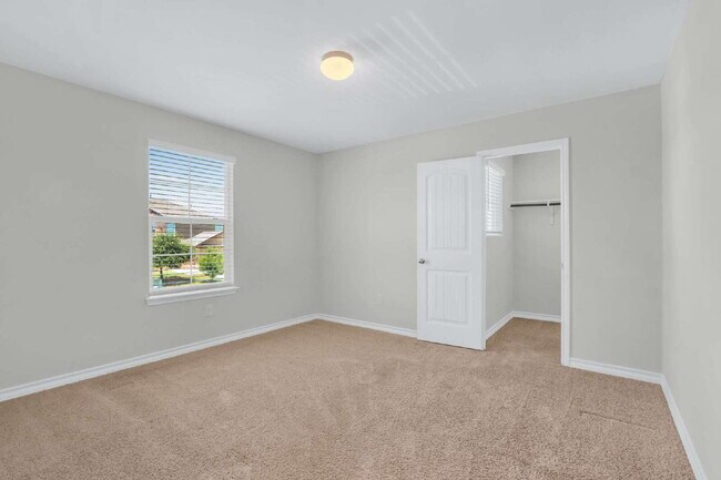 Building Photo - ONE MONTH FREE! Spacious 5-Bedroom Sanctuary with 2.5 Baths and Washer/Dryer Included!