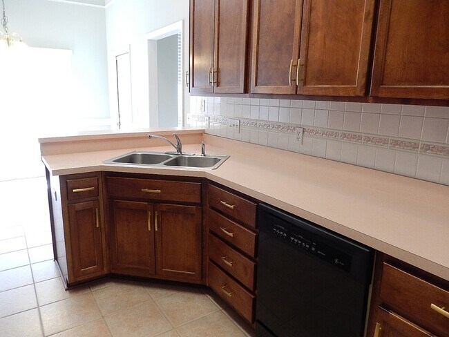 Building Photo - LOVELY 4/2.5 in Buck Lake Area on 1 Acre w/ 2 Car Garage, Washer/Dryer, Lawn Maint, & 2228 sq ft!...
