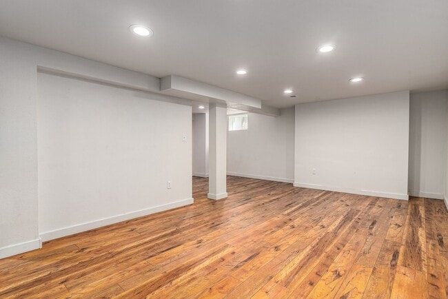 Building Photo - Charming 5-Bedroom South Hill Home Near Manito Par